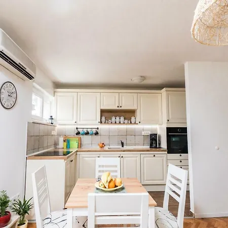 Apartment Martha Split